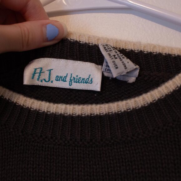 Kawaii VTG Bear Sweater AJ Friends Ribbon Cozy 90s Wool Blend M | Soft Autumn - Picture 9 of 10